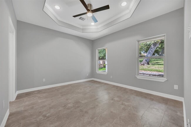 Building Photo - 10 Snead Ln