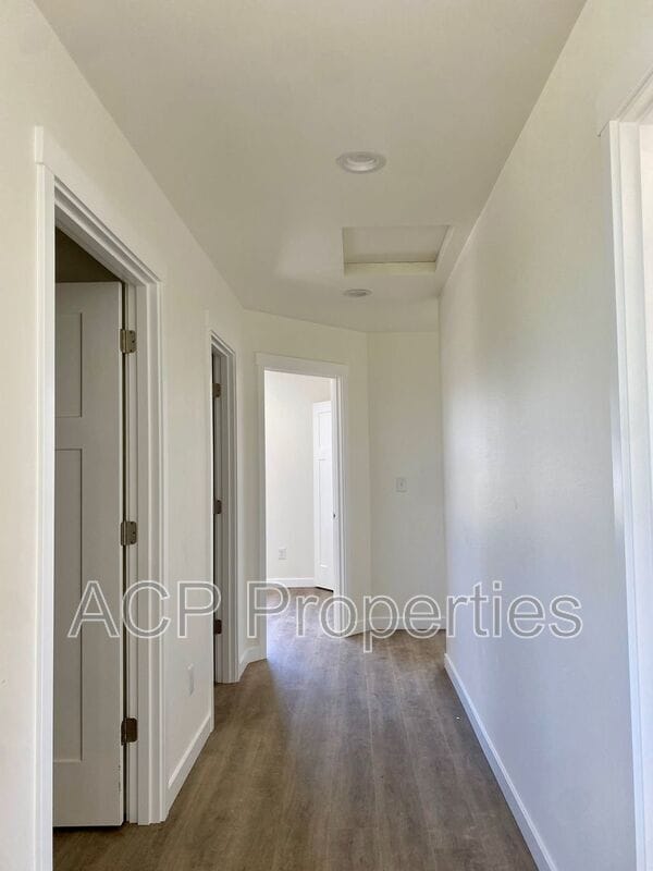 Building Photo - 1318 Bradley Ct