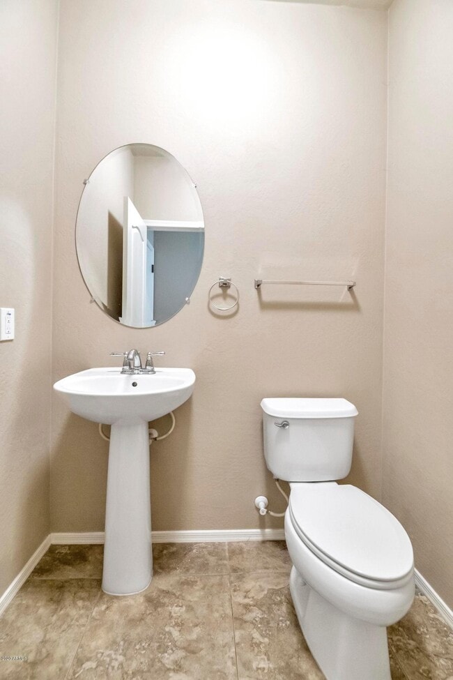 Building Photo - 4058 E Carla Vista Dr