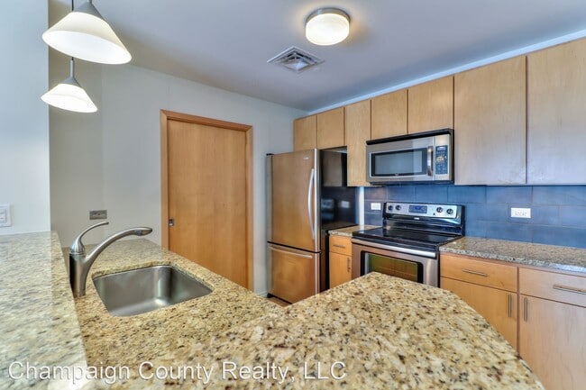 Building Photo - 1 br, 1 bath House - 301 N. Neil St. 905