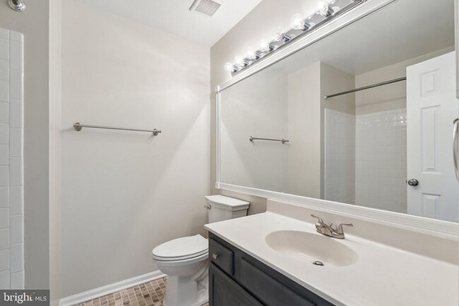 Building Photo - 7191 Fairfield Ct