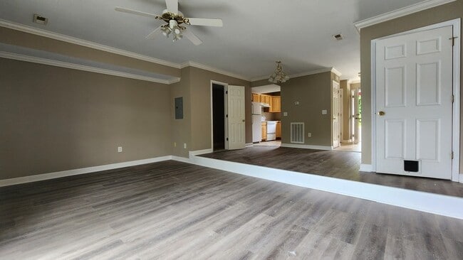 Building Photo - Condo with Garage for Lease