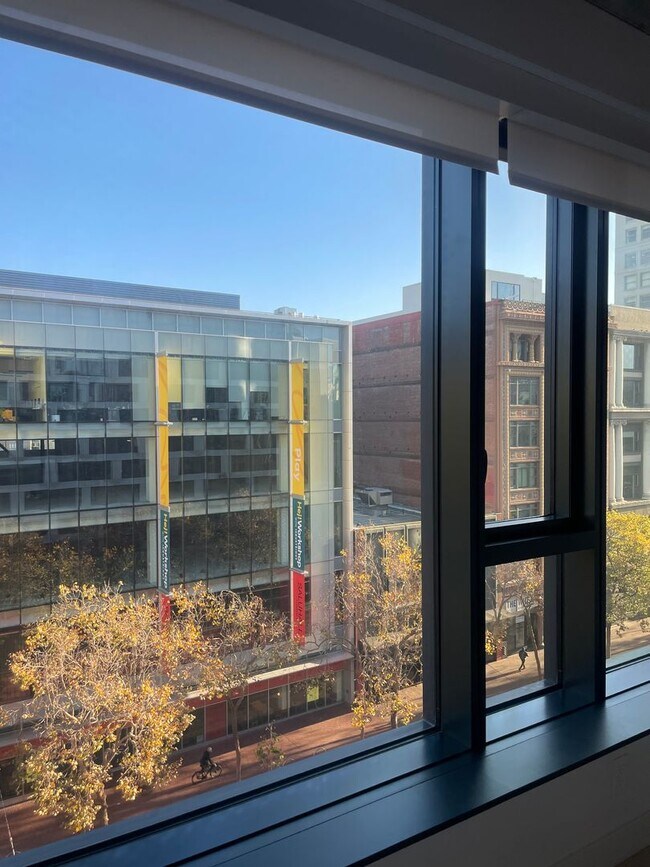 Building Photo - 960 Market St