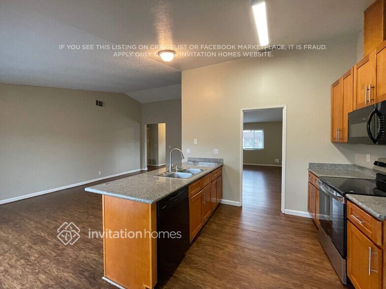 Building Photo - 604 Tule Goose Dr