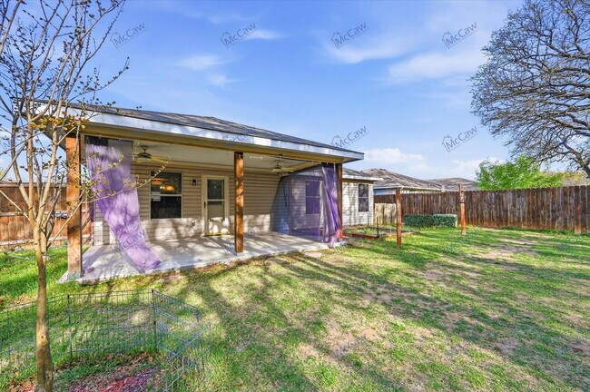 Building Photo - 8401 Swan Park Dr