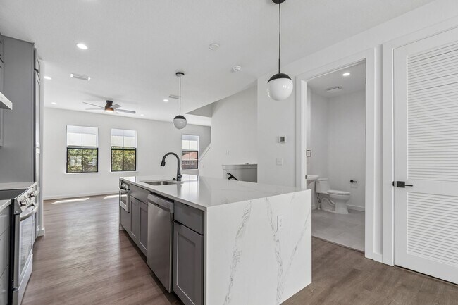 Building Photo - New Construction Townhome For Lease downtown Tampa, Ybor City, Gas Worx