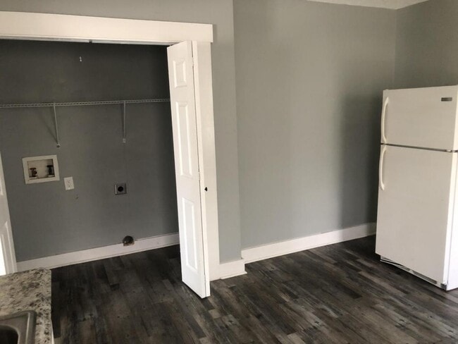 Building Photo - 1041 15th St