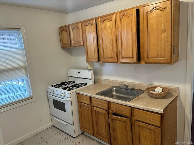 Building Photo - 107-09 156th St