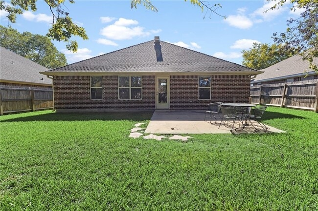 Building Photo - 3511 Farah Dr