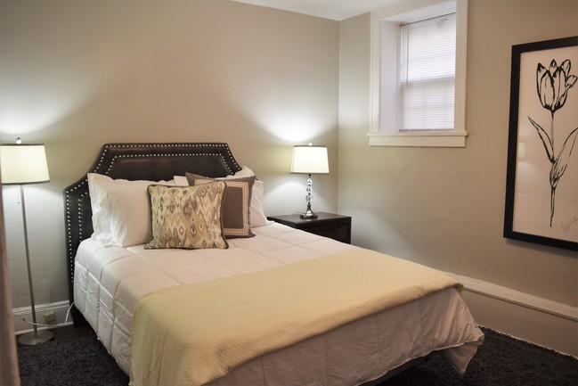 Sheffiled Court bedroom - The Sheffield