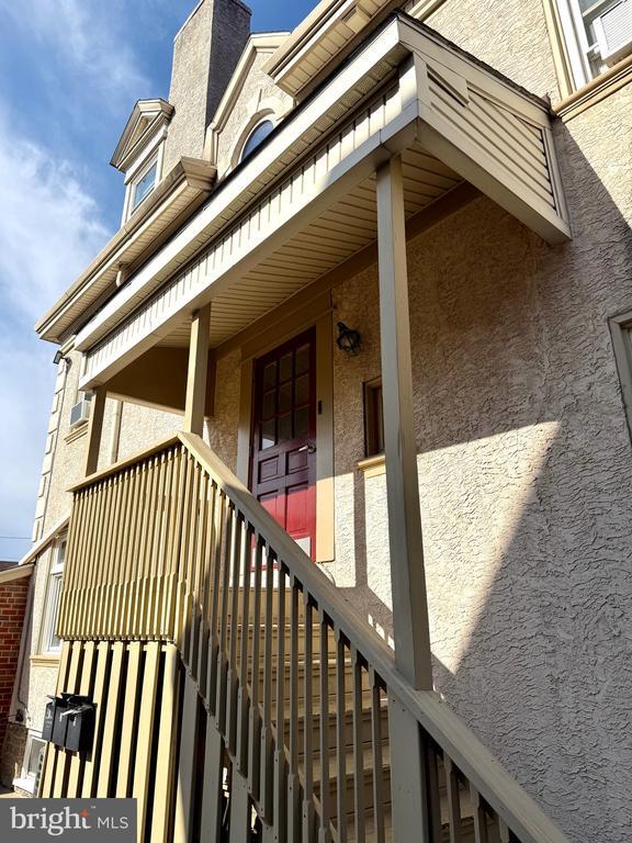 Building Photo - 815 Fayette St