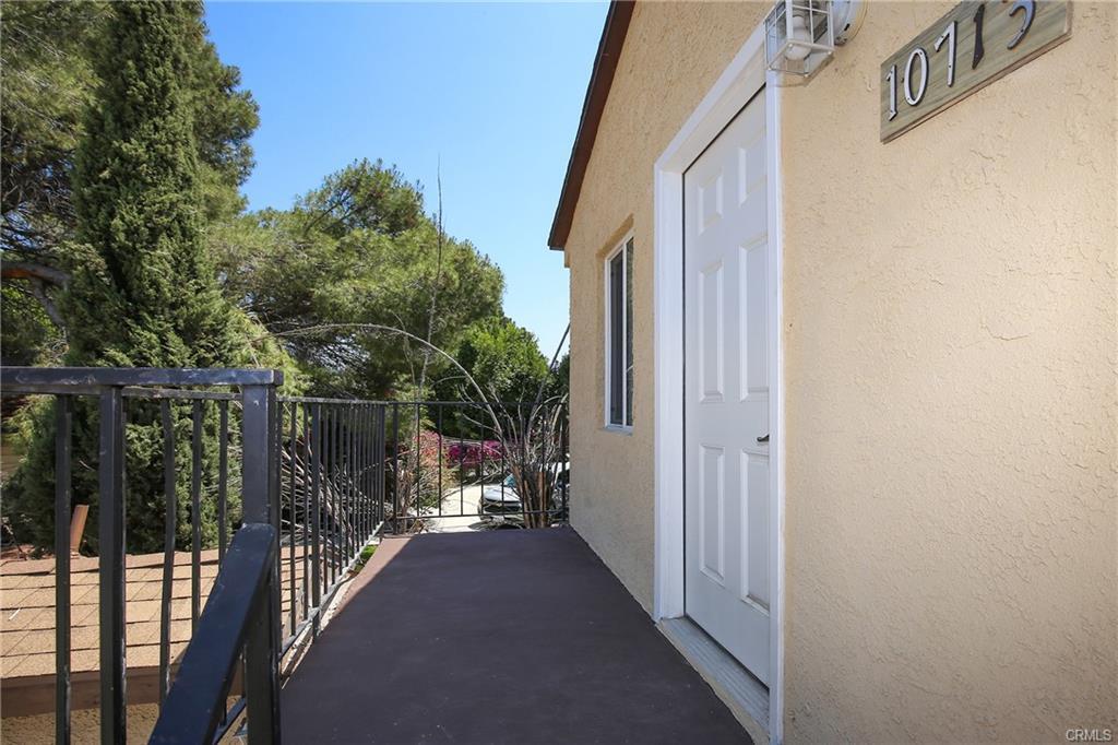 Building Photo - 10709 Sherman Pl