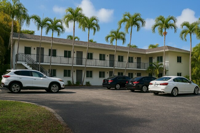Interior Photo - 100 SW 9th St