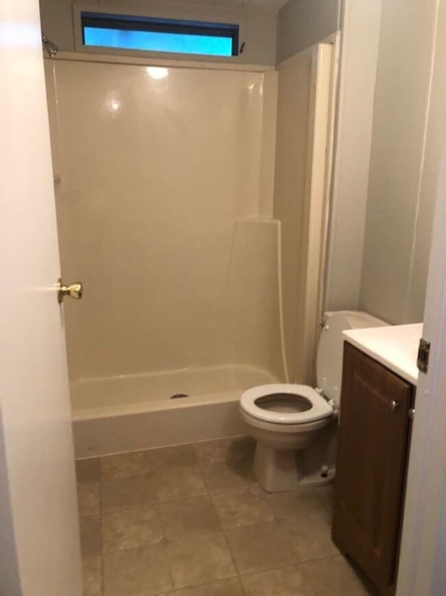 Building Photo - 3 Bedroom Doublewide for Rent