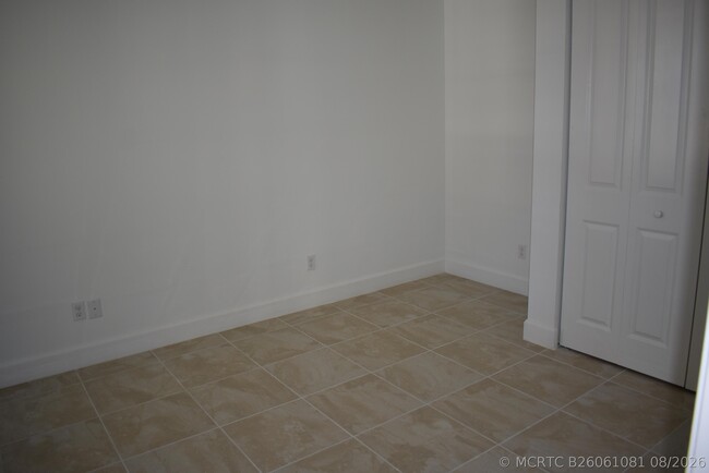 Building Photo - 8865 Kingsmoor Wy