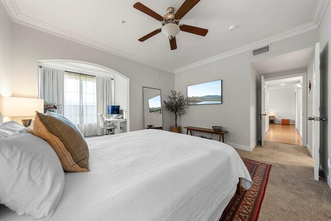 Building Photo - 7701 Rialto Blvd