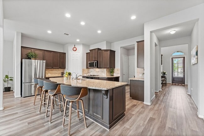 Building Photo - 2836 Jehlon Ln