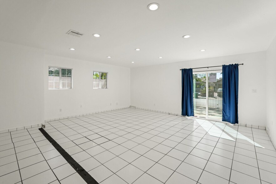 Building Photo - 12755 Judd St