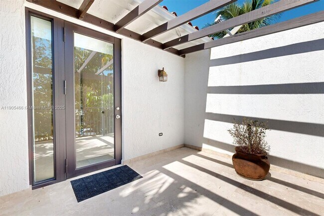 Building Photo - 3180 New York St