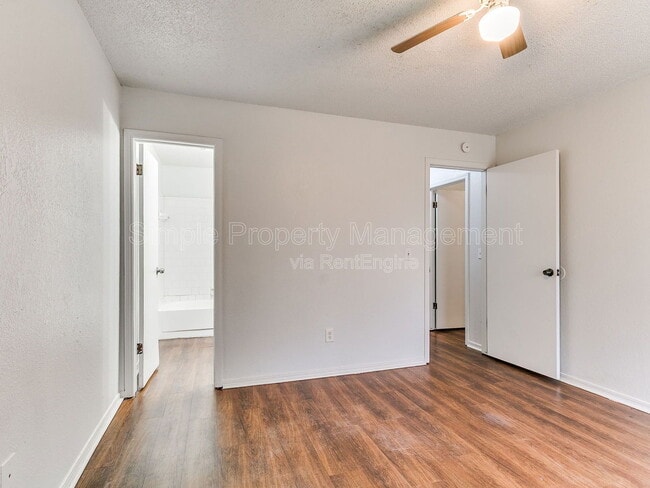 Building Photo - 6207 SE 46th St