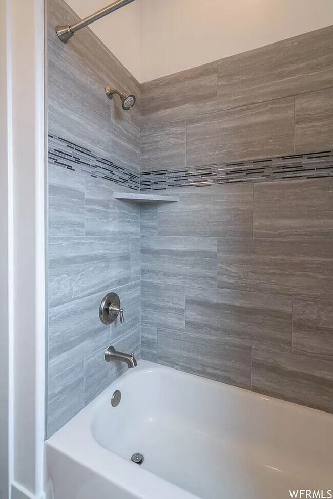 Building Photo - PETS ALLOWED!  Spacious & Modern 3-Bedroom Home for Rent Near Sand Hollow Reservoir