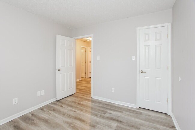 Building Photo - 6337 Cooperstone Ct