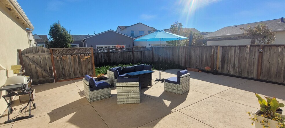 Building Photo - 2970 Garnet Way