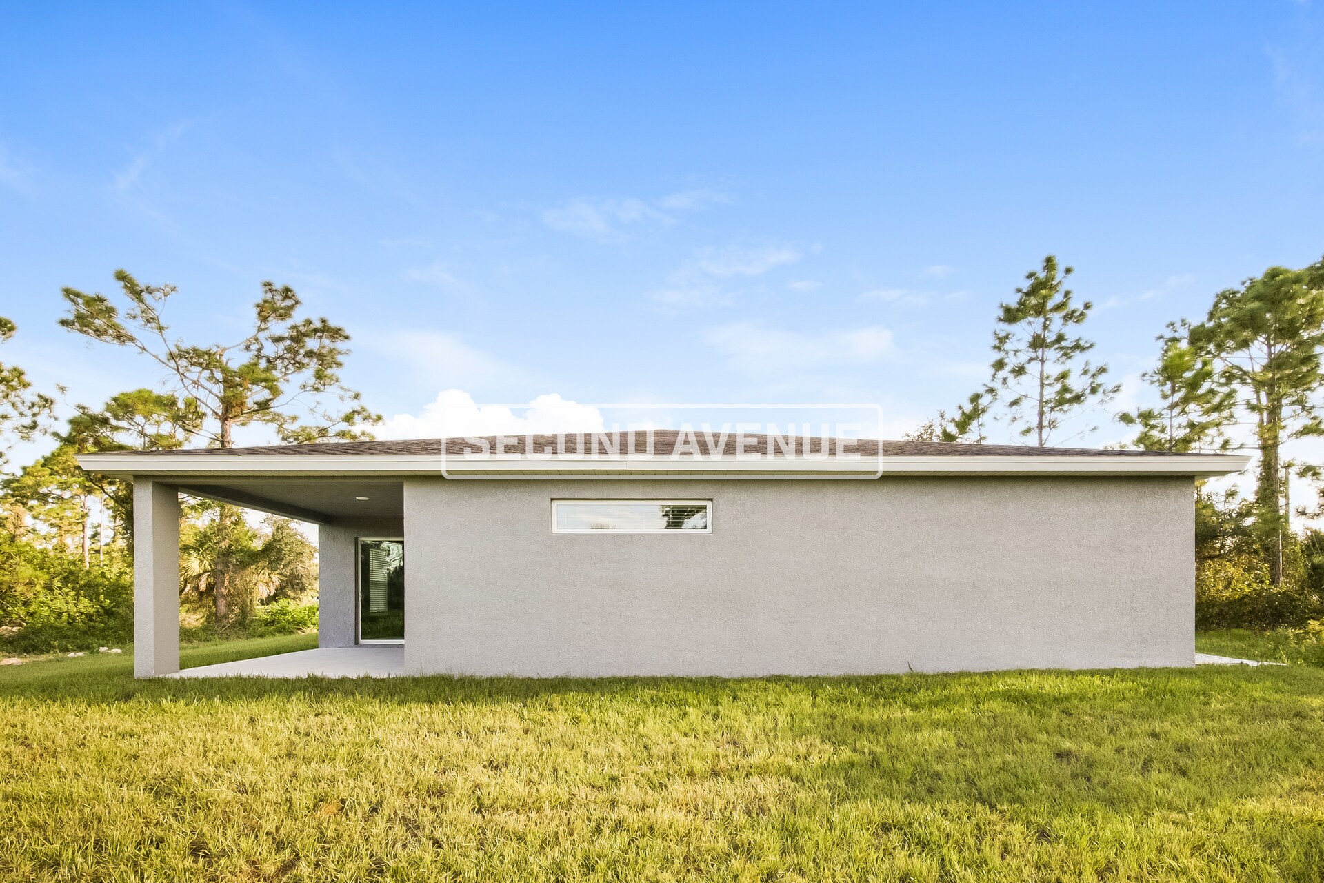 Building Photo - 437 Reading St