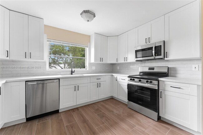 Building Photo - 10221 NW 35th St