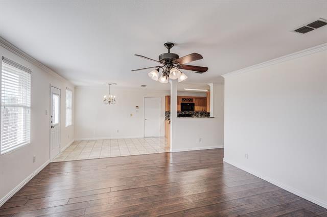 Building Photo - 3009 Meadow Bluff Dr