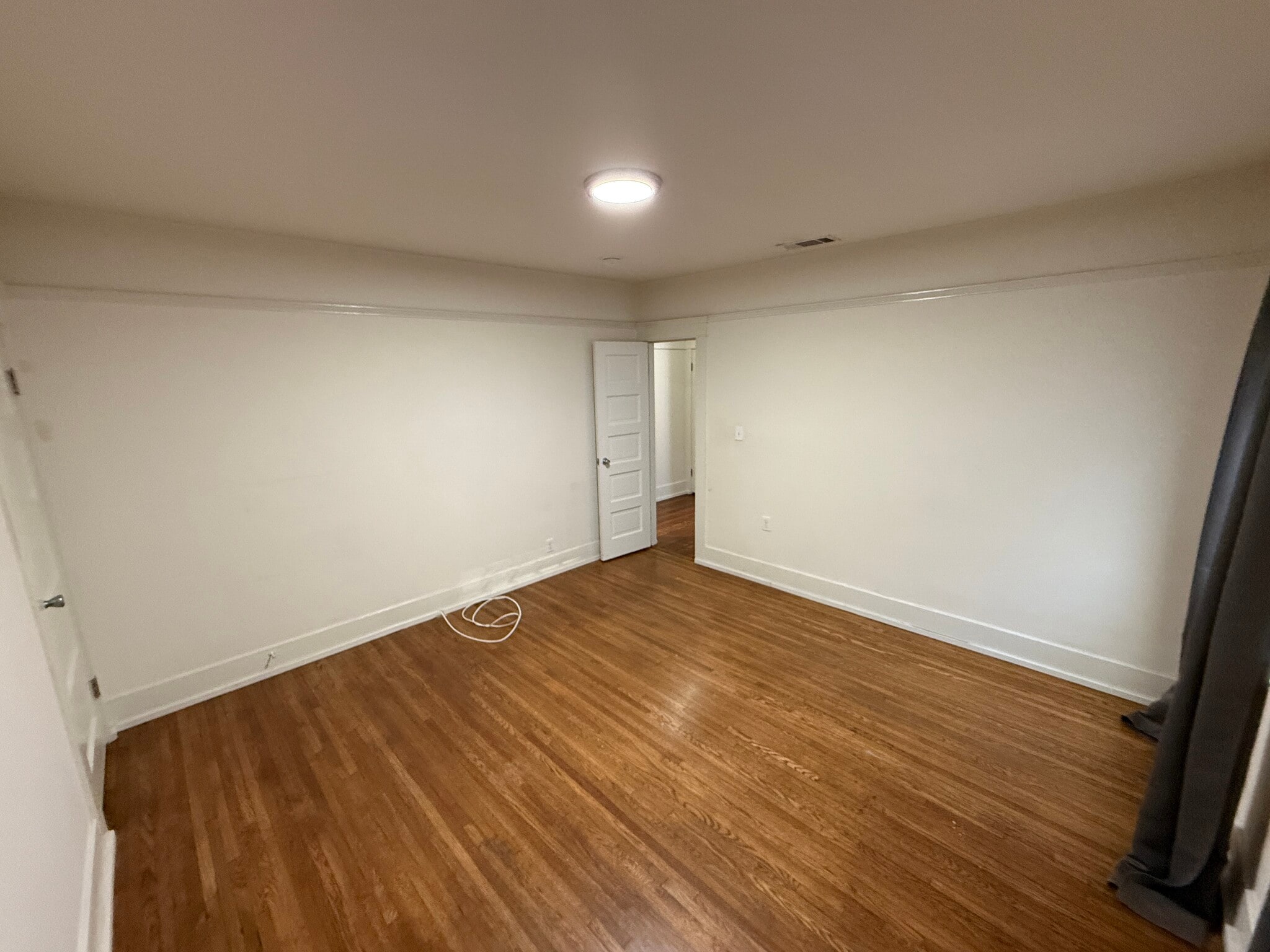 Building Photo - 1493 W 47th St