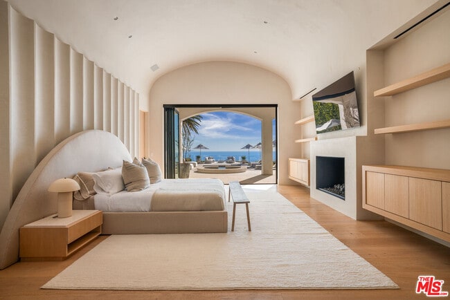 Building Photo - 24824 Pacific Coast Hwy