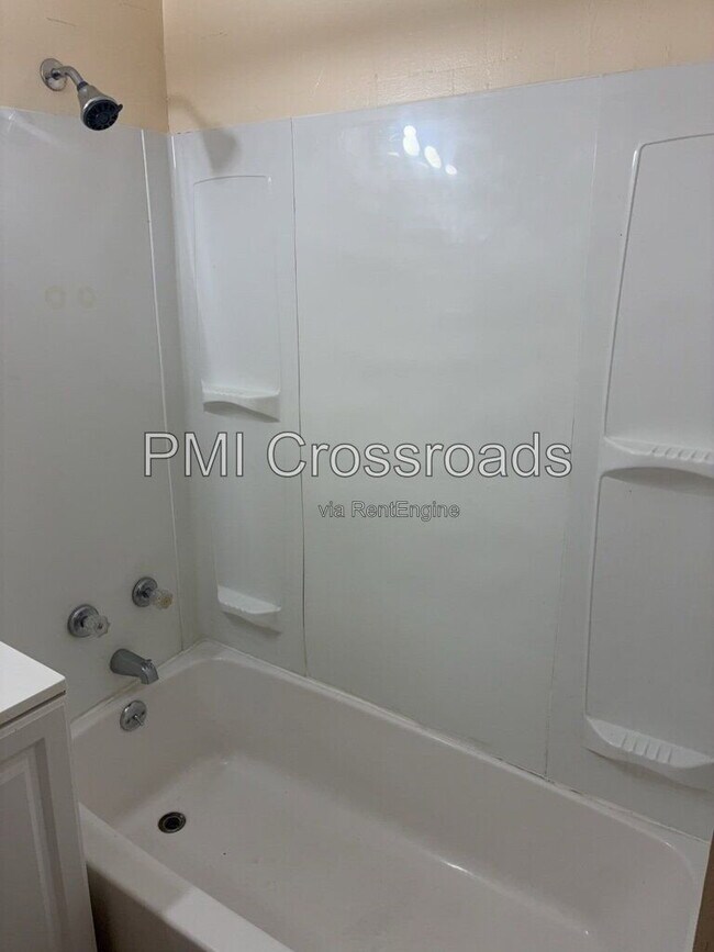 Building Photo - 1388 W 91st St