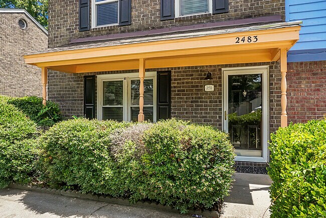 Building Photo - 2483 Realm St