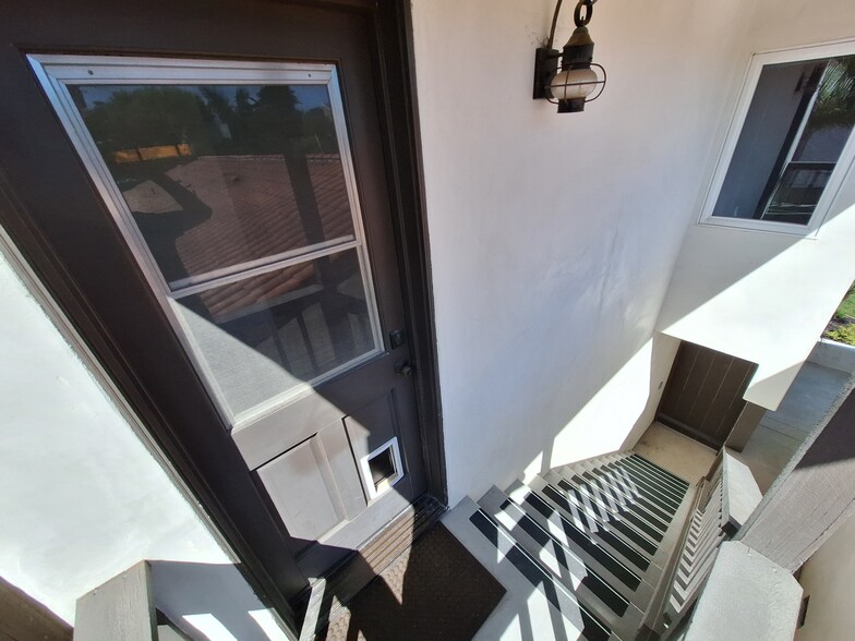 Building Photo - 3765 Pio Pico St