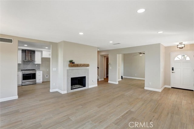 Building Photo - 27495 Embassy Way