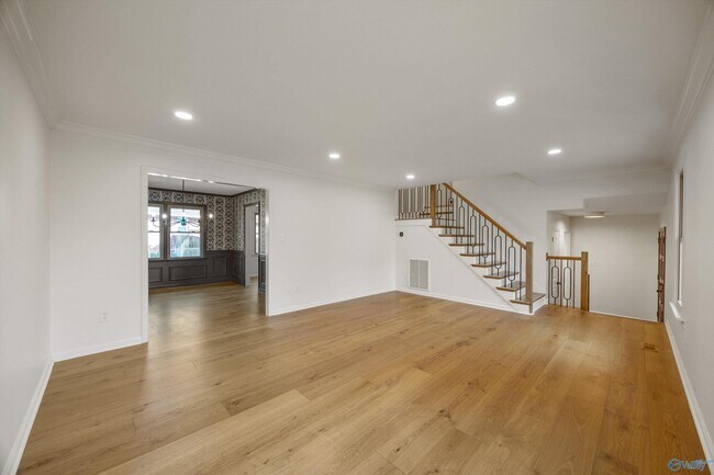 Building Photo - 8003 Brookfield Cir SE