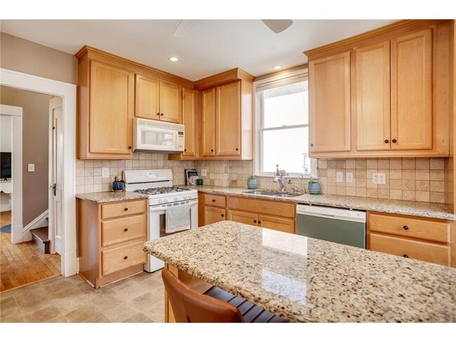 Building Photo - 3521 Girard Ave S