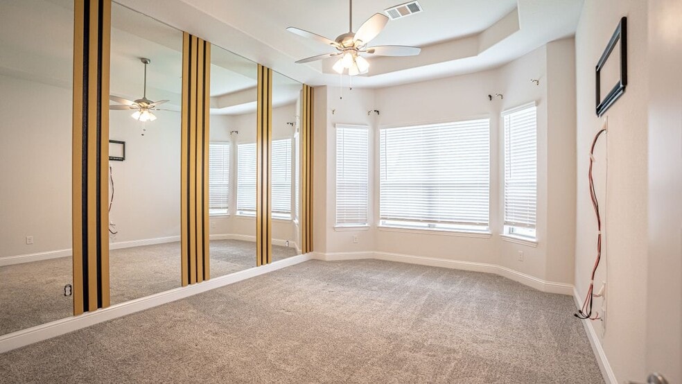 Building Photo - 2507 Henley Wy