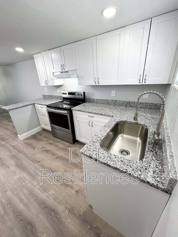 Primary Photo - 5505 Forest Haven Cir