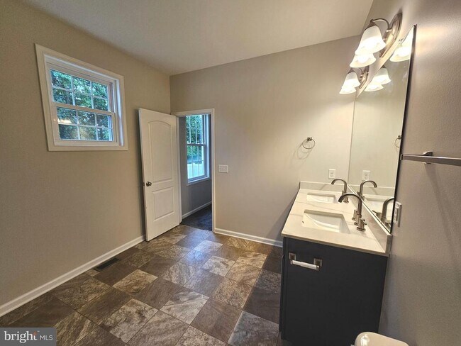 Building Photo - 270 Waterway Dr