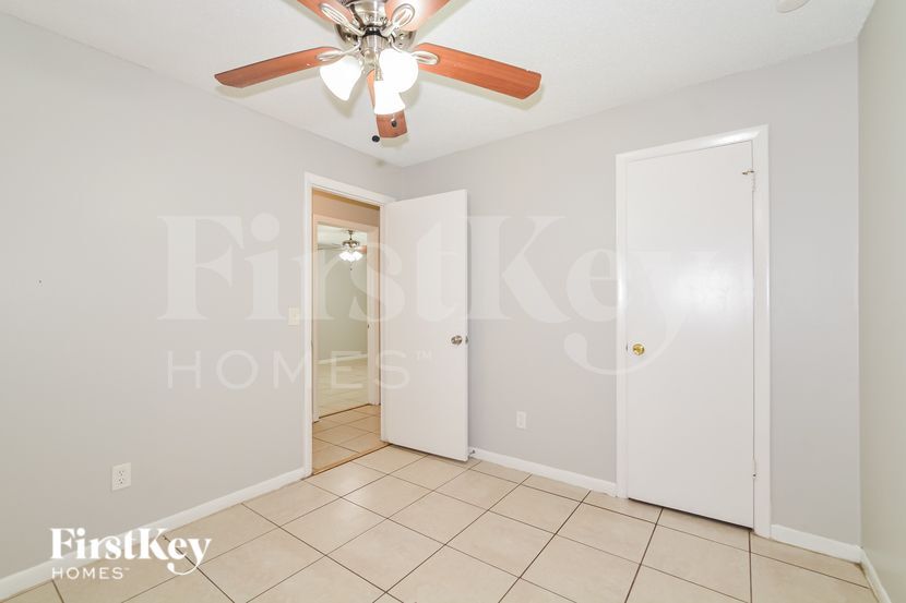 Building Photo - 3694 Rundo Dr