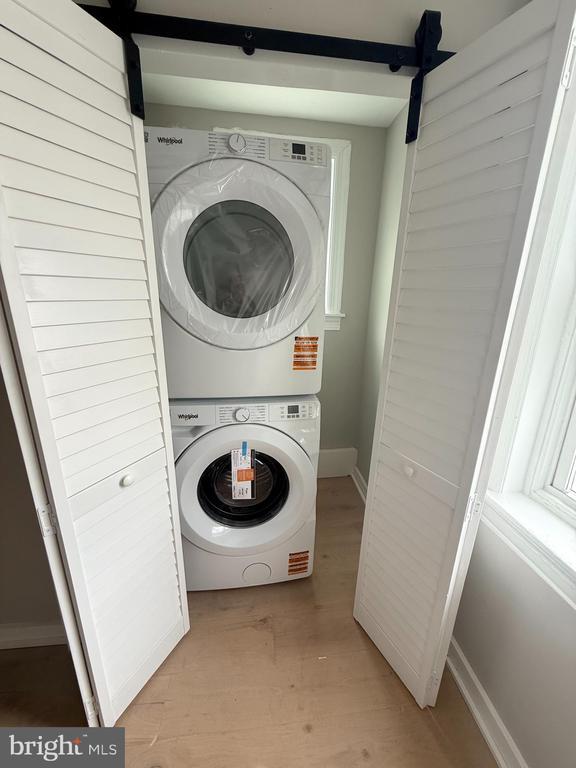 Building Photo - 258 Haverford Ave