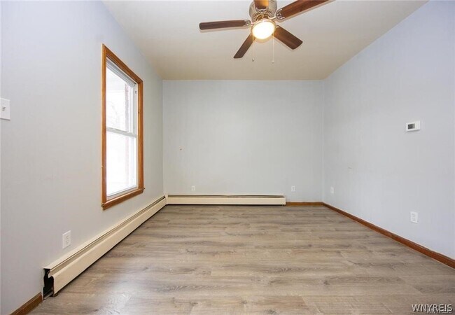 Building Photo - 1953 Falls St