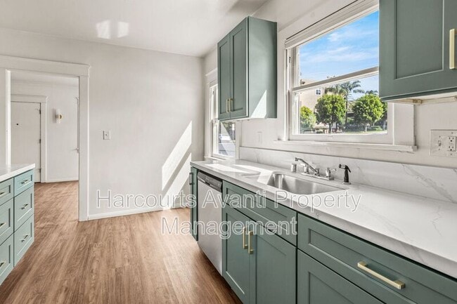 Building Photo - 915 Civic Center Dr