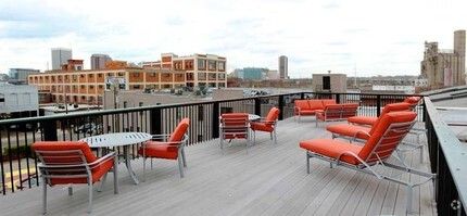 Rooftop Lounge - The Commons