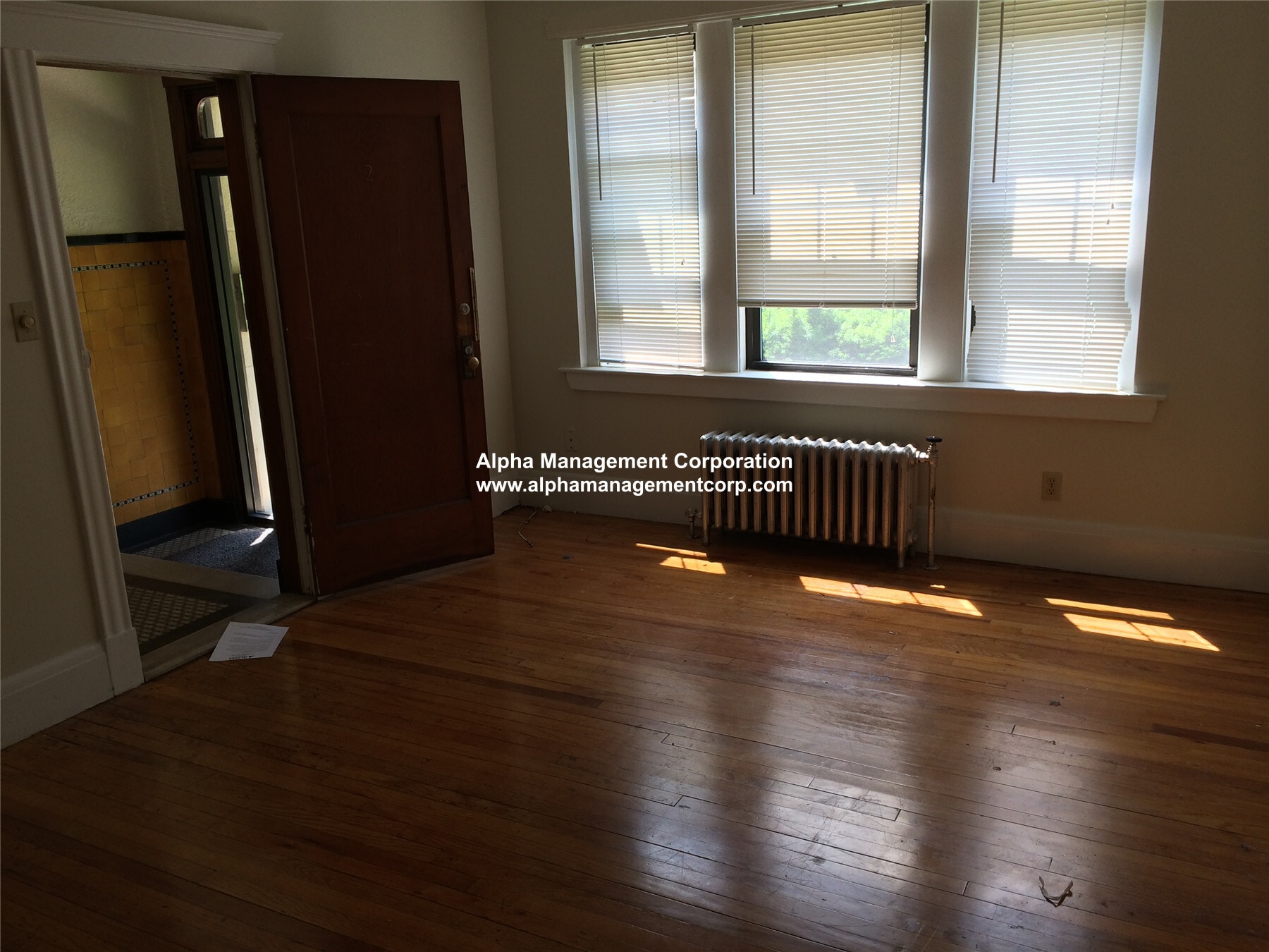 Building Photo - 349 Pleasant St