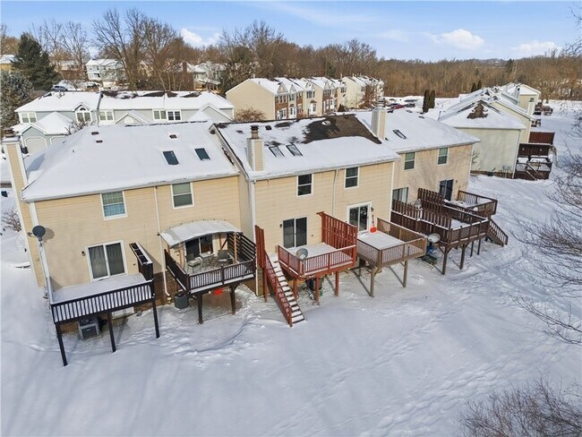 Building Photo - 217 Clearbrook Ct