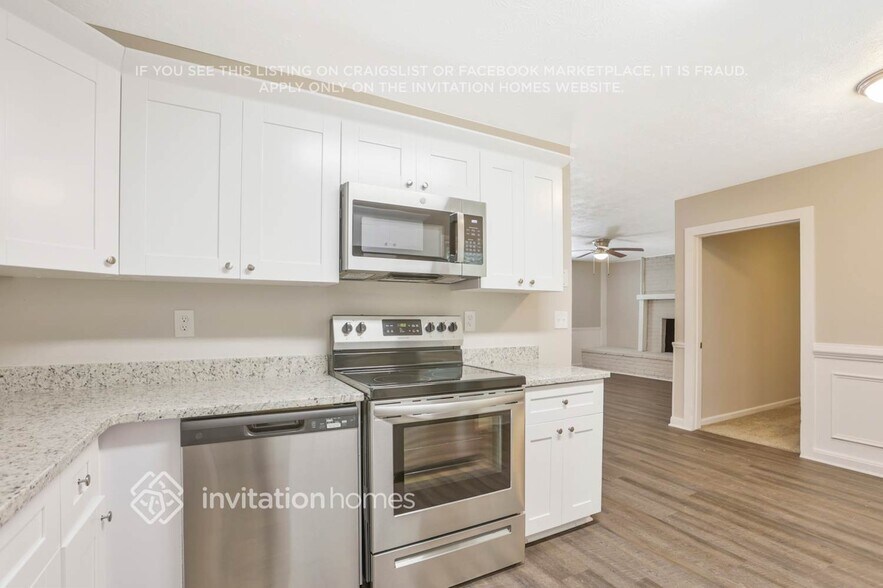 Building Photo - 3172 Fern Valley Dr SW