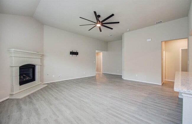 Building Photo - 4603 Bay Vista Dr